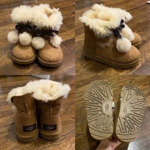 Girl's Ugg boots